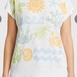 NWT Staccato white top with with beach print